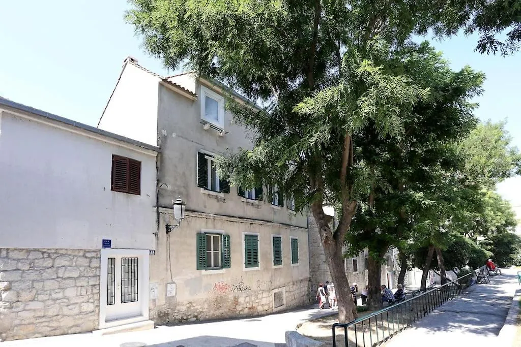 Monfrina 1, Luxury Old Town Apartment Near Beach 스플리트