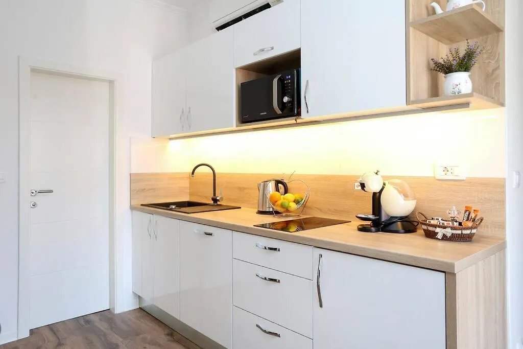 Monfrina 1, Luxury Old Town Apartment Near Beach 스플리트
